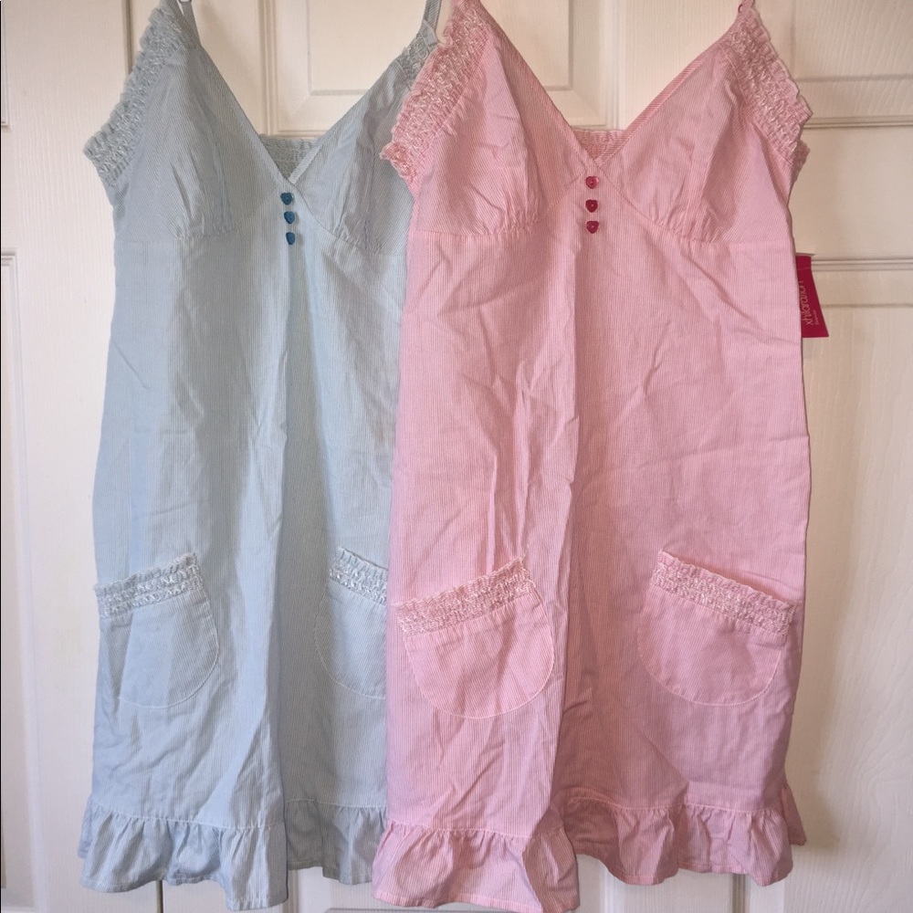 Bundle of 2 nightgowns